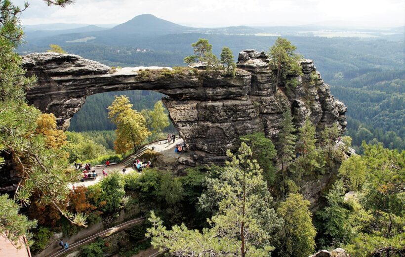 Two stone gates (Pravcice and Kuhstall) in one day<BR>magical valley on boats